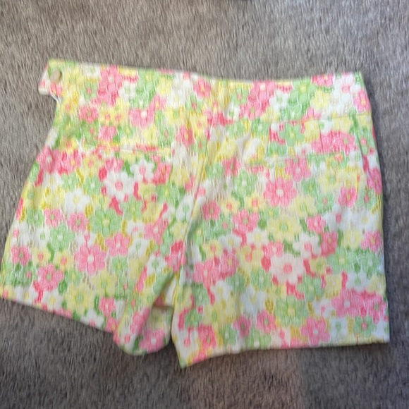 Lilly Pulitzer shorts - Picture 2 of 4